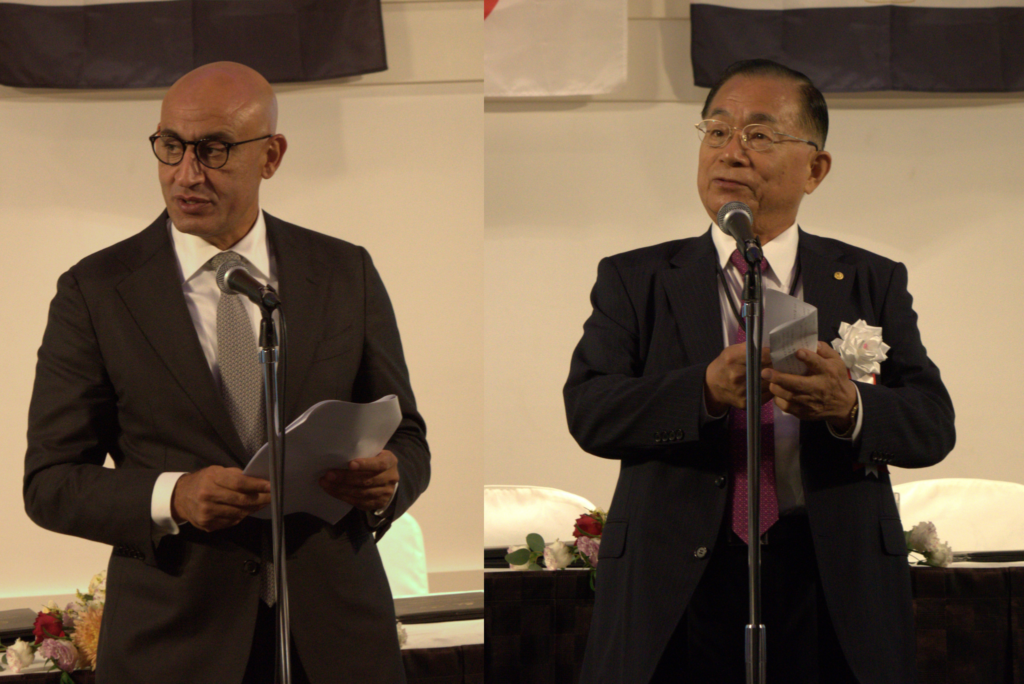 H.E. Dr. Mohammed Abdel Latif氏（左）と松尾理事長（右）